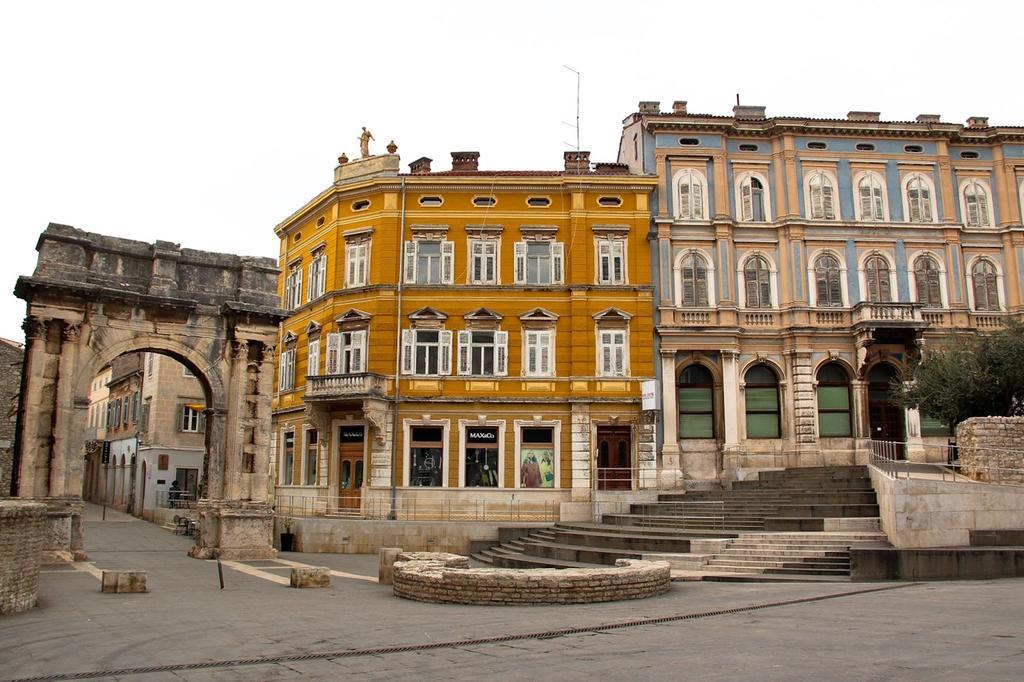 Apartments Centurio Pula Buitenkant foto